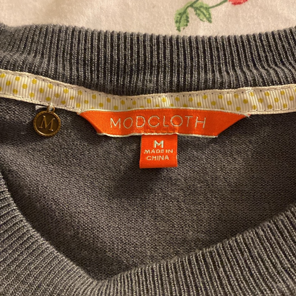 ModCloth sweater - Picture 2 of 3